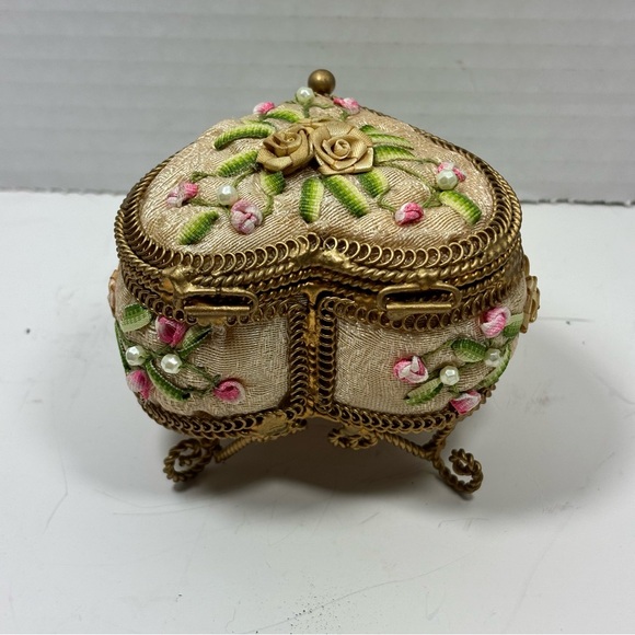 Victorian Style Heart Shaped Trinket Box-Fabric-Ribbon Art/Gild Metal Frame 3in - Picture 9 of 14
